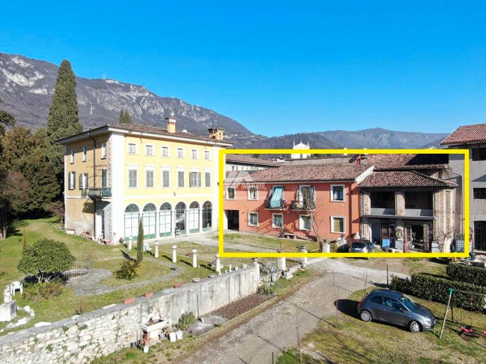 Casa con 6 locali in vendita in Via Carini, Centro, Botticino
