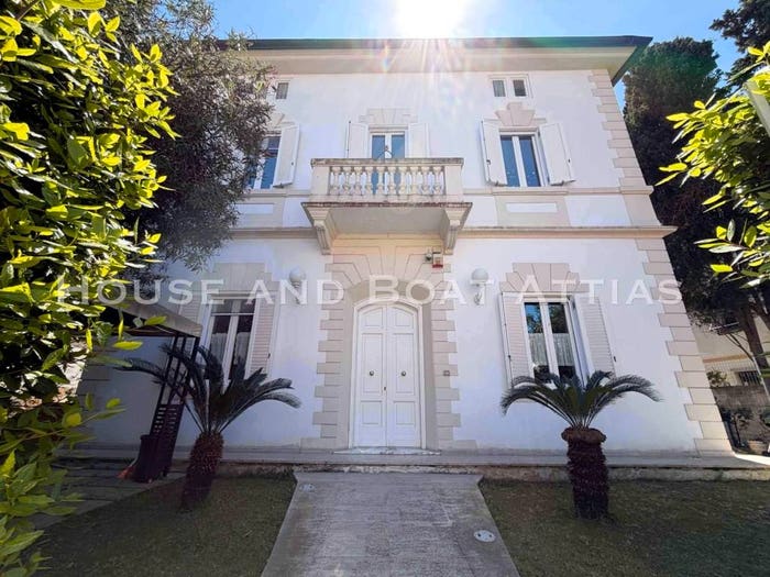 Casa con 6 locali in vendita in Antignano Banditella, Livorno