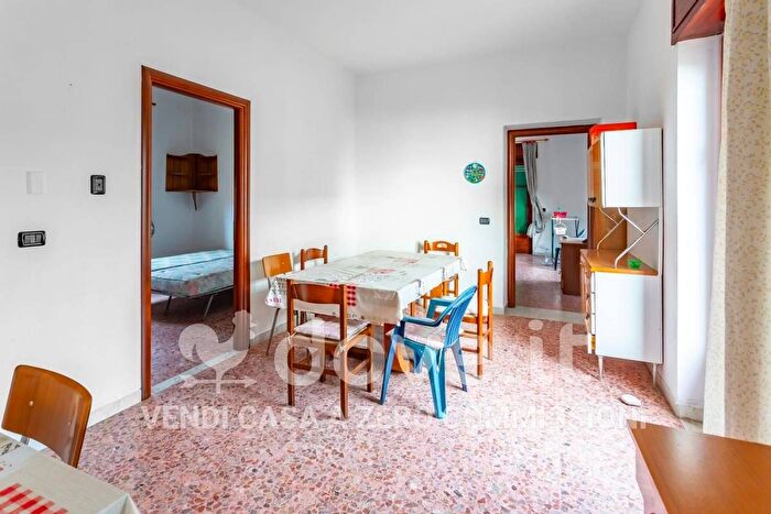 Appartamento trilocale in vendita in Via Francesco Cilea Snc, Belmonte Calabro