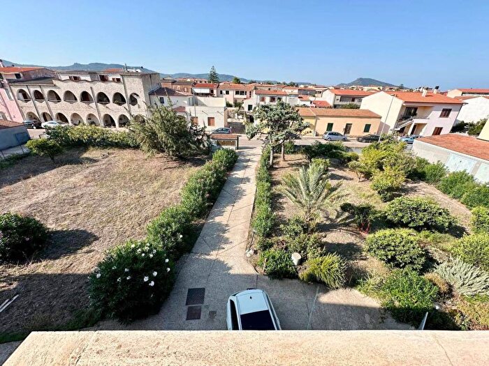 Appartamento quadrilocale in vendita in Via Rossini, Codaruina, Valledoria