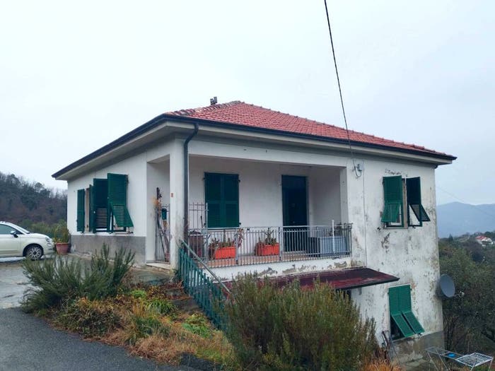 Appartamento con 6 locali in vendita in Via Giugno, Follo
