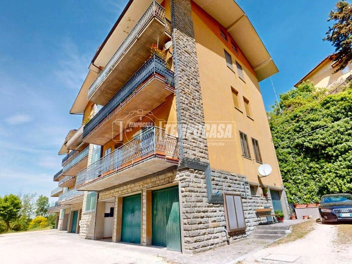 Appartamento quadrilocale in vendita in Via Lenzi, Centro, Castel d'Aiano