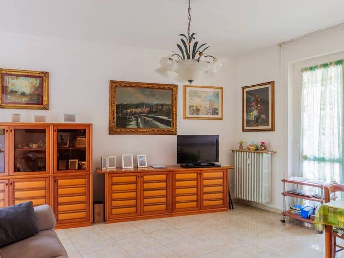 Appartamento trilocale in vendita in Via Val Malenco, Roserio, Milano