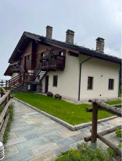Appartamento trilocale in vendita in Frazione Piccolo Rosier, Champorcher