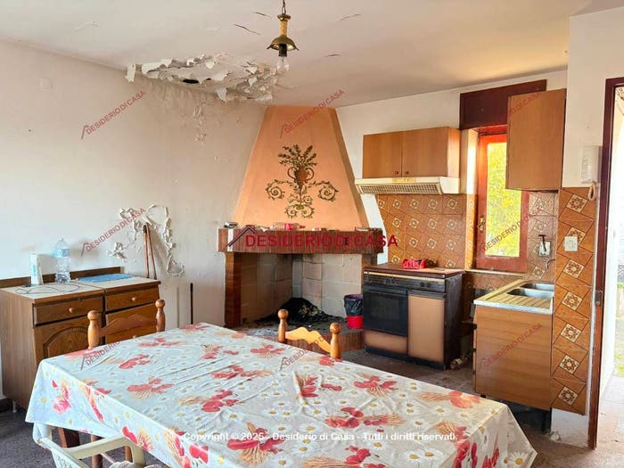 Casa quadrilocale in vendita in Contrada Francari, Gioiosa Marea