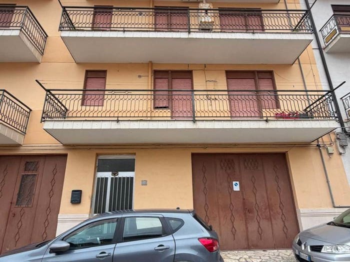 Appartamento bilocale in vendita in Via Armando Diaz, Palazzo Adriano
