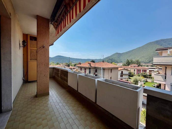 Appartamento trilocale in vendita in Via Maniva, Centro, Concesio