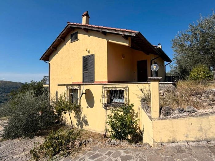 Casa con 6 locali in vendita in Via Ornischi, Centro, Castelnuovo di Farfa