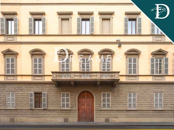 Casa con 6 locali in vendita in Via Venezia, San Marco SS Annunziata, Firenze