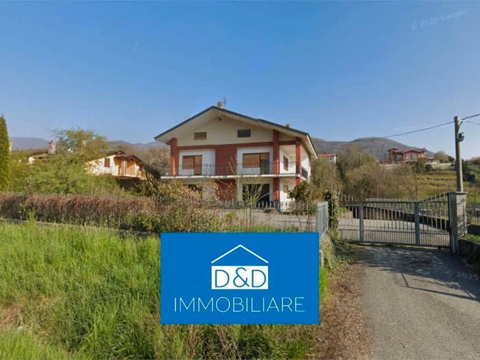 Appartamento con 5 locali in vendita in Via Selvaggio, Giaveno