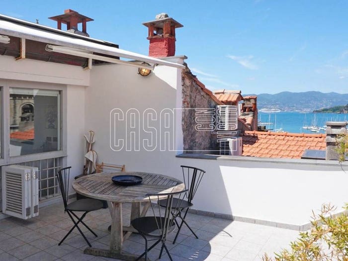 Casa quadrilocale in vendita in Via Andrea Doria, Lerici Paese, Lerici