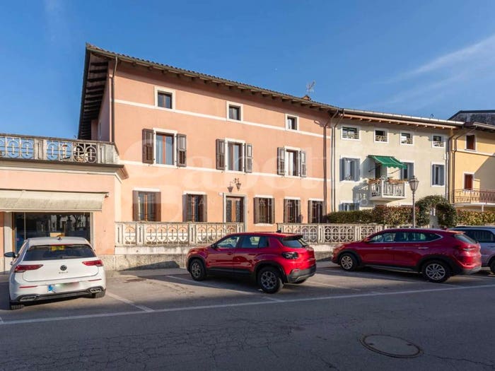 Casa con 5 locali in vendita in Piazza Mercato, Valvasone, Valvasone Arzene