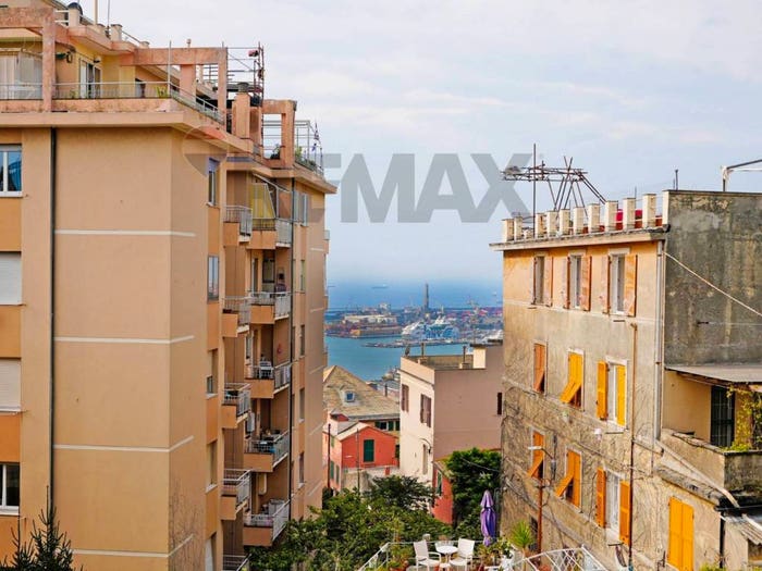 Appartamento quadrilocale in vendita in Via Oberto Cancelliere, Castelletto, Genova