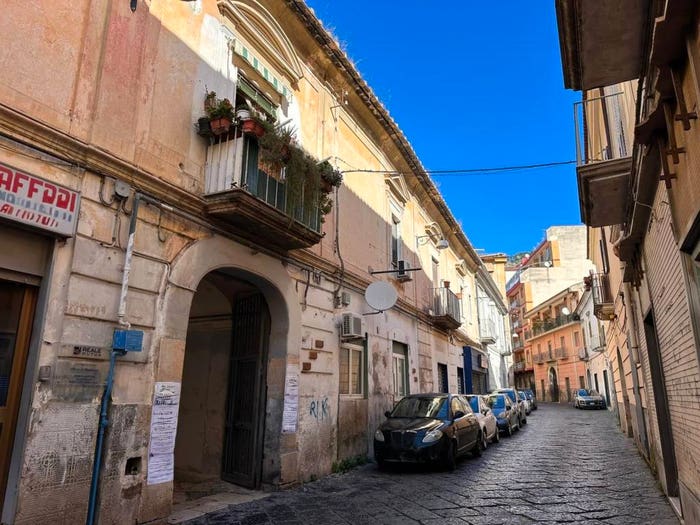 Appartamento con 6 locali in vendita in Via Roma, Centro, Maddaloni