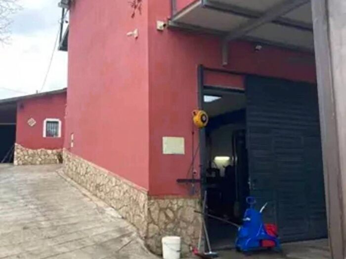 Casa con 6 locali in vendita in Contrada Madonna di Porto, Gimigliano