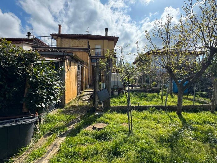Casa con 6 locali in vendita in Località Macian Grosso, Chiusi
