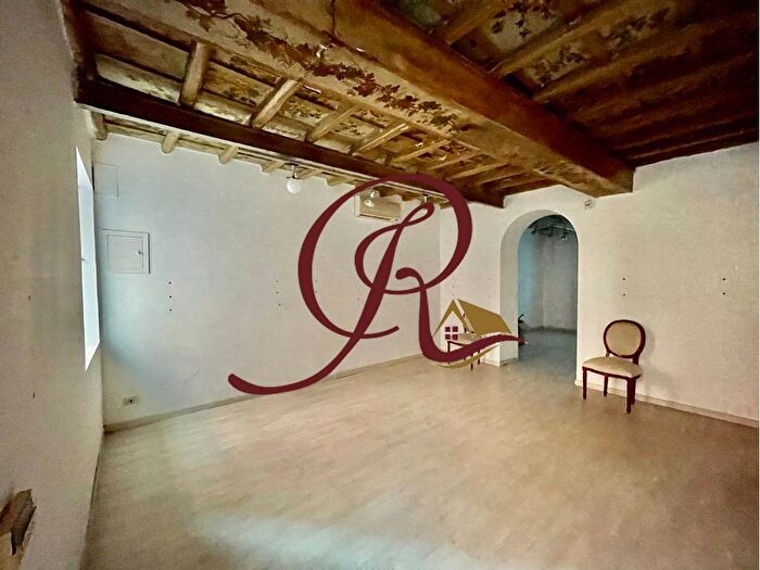 Appartamento con 6 locali in vendita in Via Luciano Manara, Trastevere, Roma