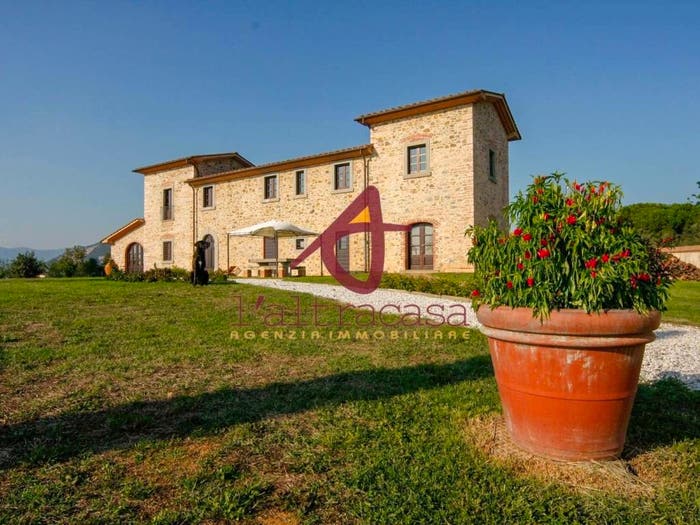 Casa con 6 locali in vendita in Centro, Monsummano Terme