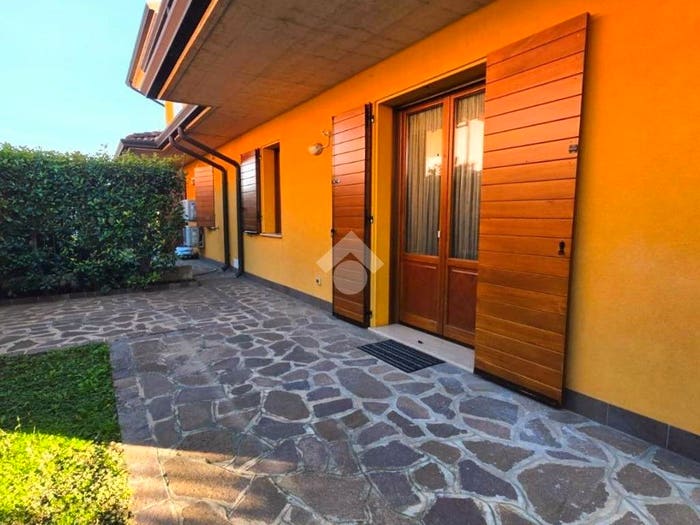 Casa con 5 locali in vendita in Via caduti del lavoro, Curtatone