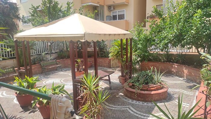 Casa con 9 locali in vendita in Via Don Gangi, Caserta