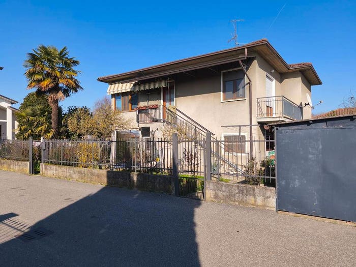 Casa con 6 locali in vendita in Via Papa Albino Luciani, Centro, Mezzana Rabattone