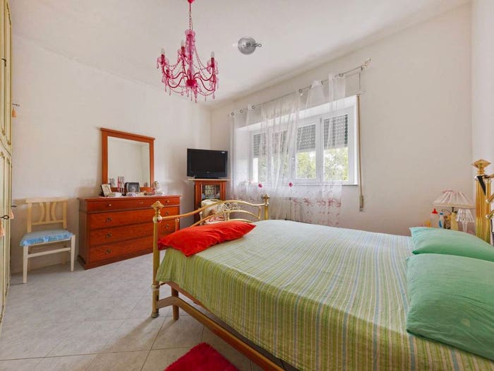Appartamento trilocale in vendita in Via Toschi, Centro, Baiso