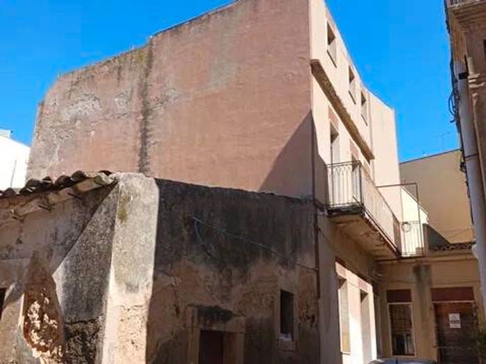 Casa con 6 locali in vendita in Vico Nicolo' E Paolo Rustico, Centro, Noto