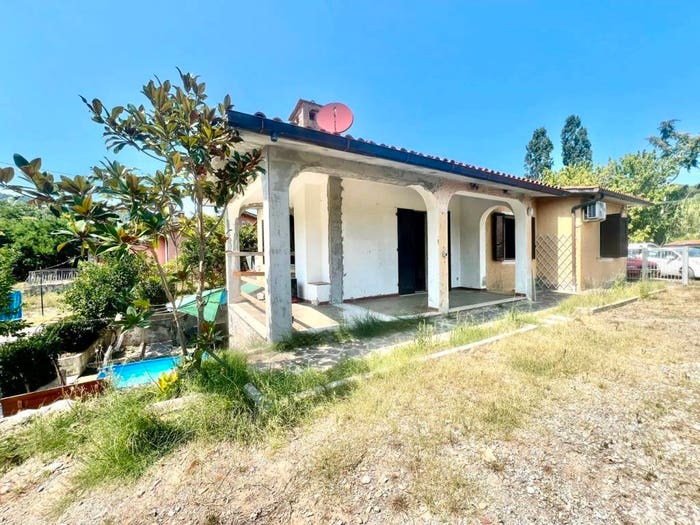 Casa con 5 locali in vendita in Portoferraio
