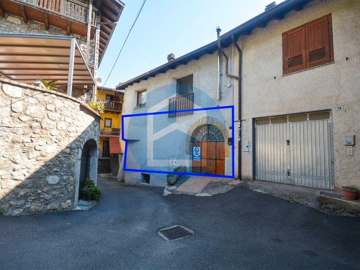 Appartamento quadrilocale in vendita in ONO SAN PIETRO VIA FUCINE, Centro, Ono San Pietro