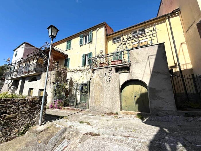 Casa con 6 locali in vendita in Frazione Gameragna, Stella