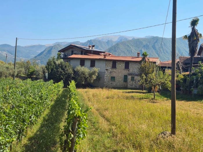 Appartamento con 6 locali in vendita in Monte Isola