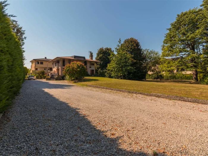 Casa con 6 locali in vendita in Fossamerlo, San Vendemiano