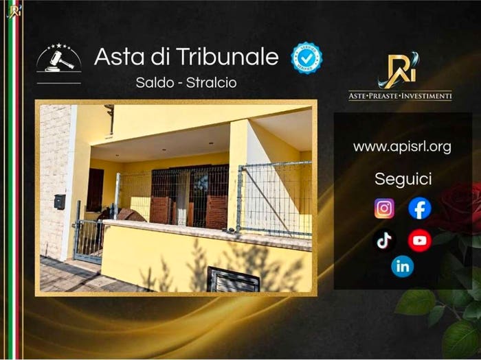 Appartamento quadrilocale in vendita in Via Badisco, Uggiano la Chiesa
