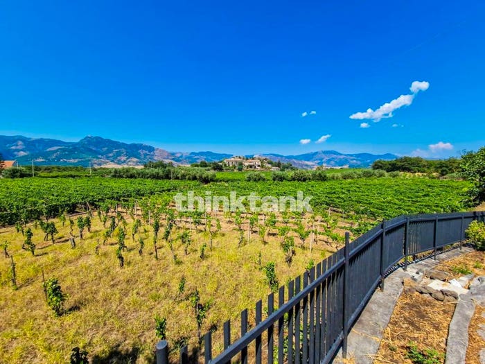 Casa quadrilocale in vendita in Verzella, Castiglione di Sicilia