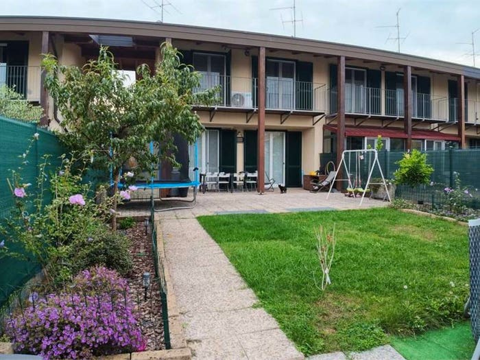 Casa quadrilocale in vendita in via dei tigli, Centro, Limido Comasco