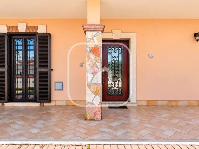 Casa quadrilocale in vendita in Via Frisa, Castelverde, Roma