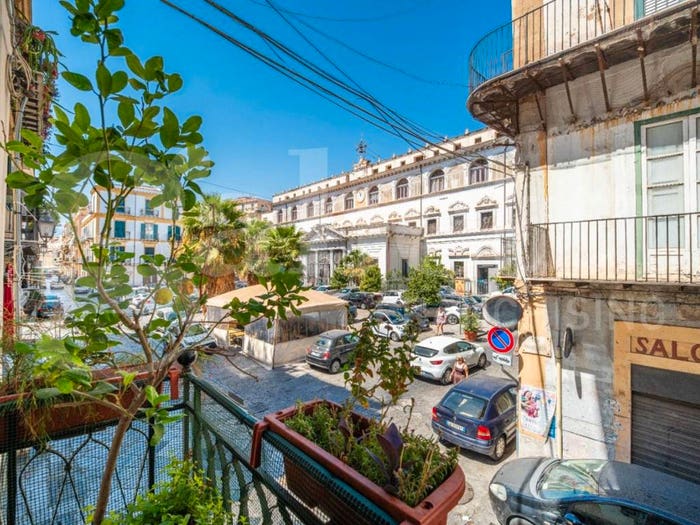 Appartamento trilocale in vendita in Via Dello Spirito Santo, Tribunale, Palermo
