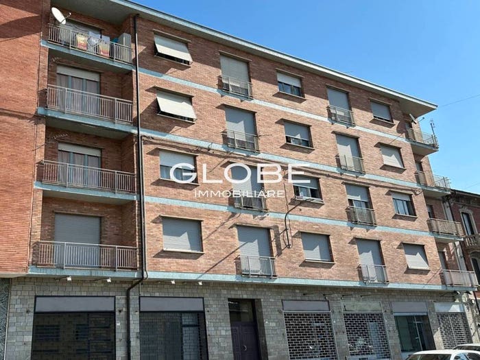 Appartamento con 5 locali in vendita in Via Vittorio Veneto, Centro, Ciriè