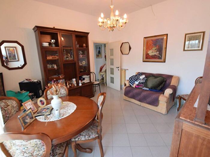 Appartamento trilocale in vendita in Attias Marconi, Livorno