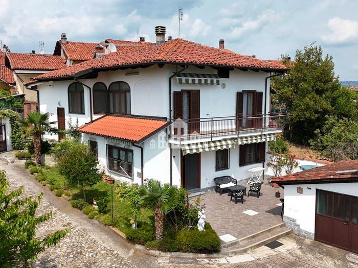 Casa con 6 locali in vendita in frazione Sant'Antonio, Centro, Castellamonte
