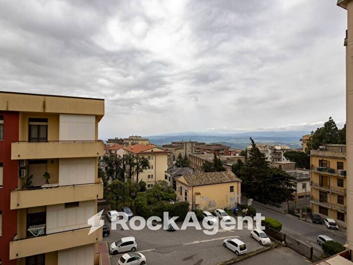 Appartamento quadrilocale in vendita in Via Vittorio Butera, Mater Domini Cavita, Catanzaro