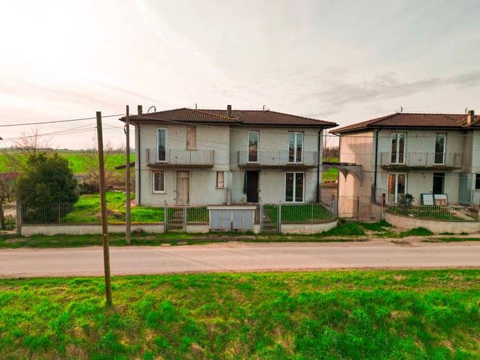 Casa con 5 locali in vendita in Via dei Monaci Olivetani, Pessina Cremonese
