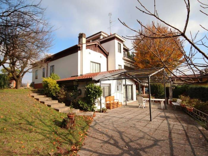 Casa con 6 locali in vendita in Via Don Enrico Colnaghi, Centro, Cassago Brianza