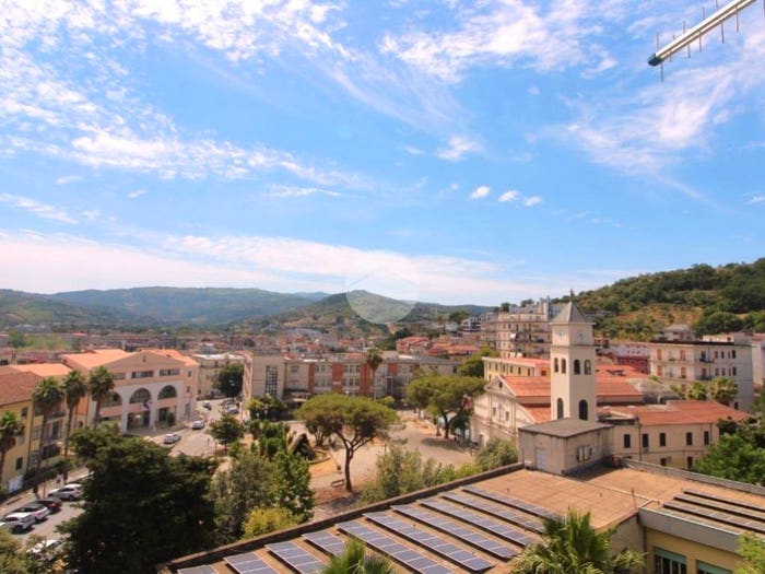 Appartamento quadrilocale in vendita in VIALE EUROPA, Centro, Agropoli