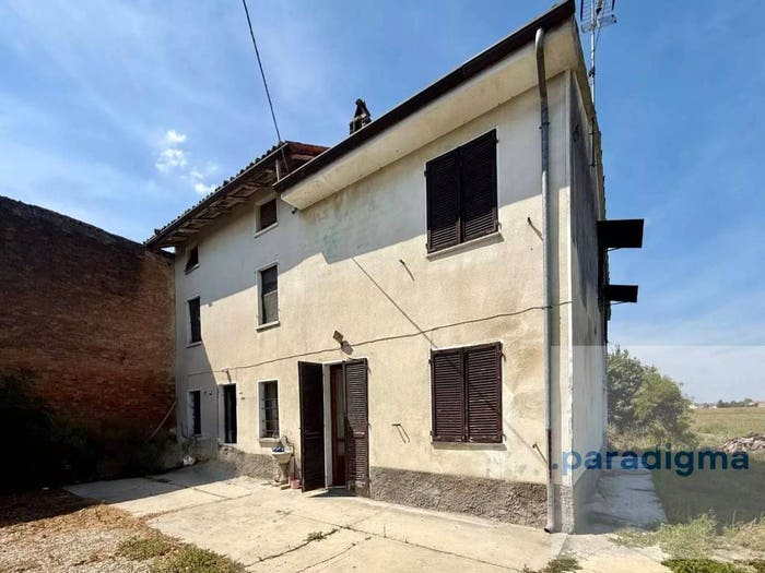 Casa in vendita in Via Giubellini, Sale