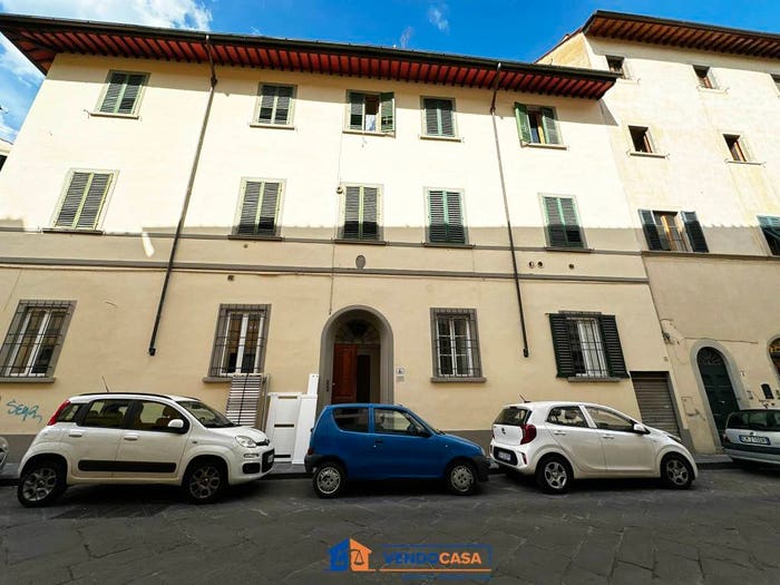 Appartamento con 6 locali in vendita in Via delle Ruote, San Marco SS Annunziata, Firenze