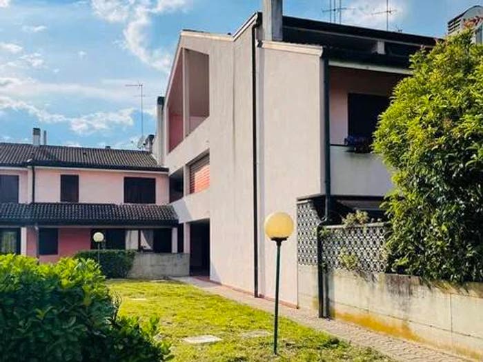Casa quadrilocale in vendita in Via Dante Alighieri, Centro, Preganziol