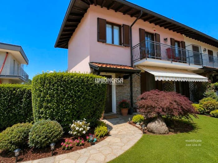 Casa quadrilocale in vendita in Via della Repubblica, Olgiate Comasco