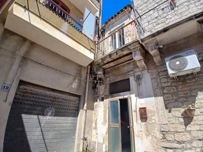 Casa trilocale in vendita in Modica Alta, Modica