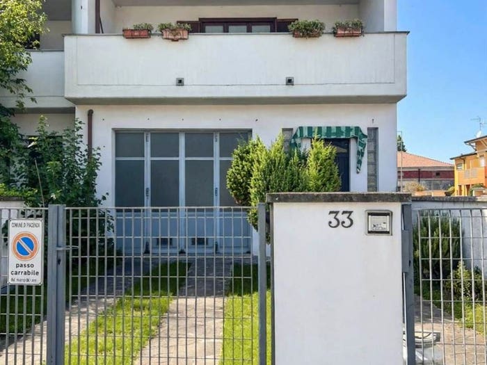 Casa con 6 locali in vendita in VIA VITTIME DELLA PERTITE, Sant'Antonio Veggioletta, Piacenza